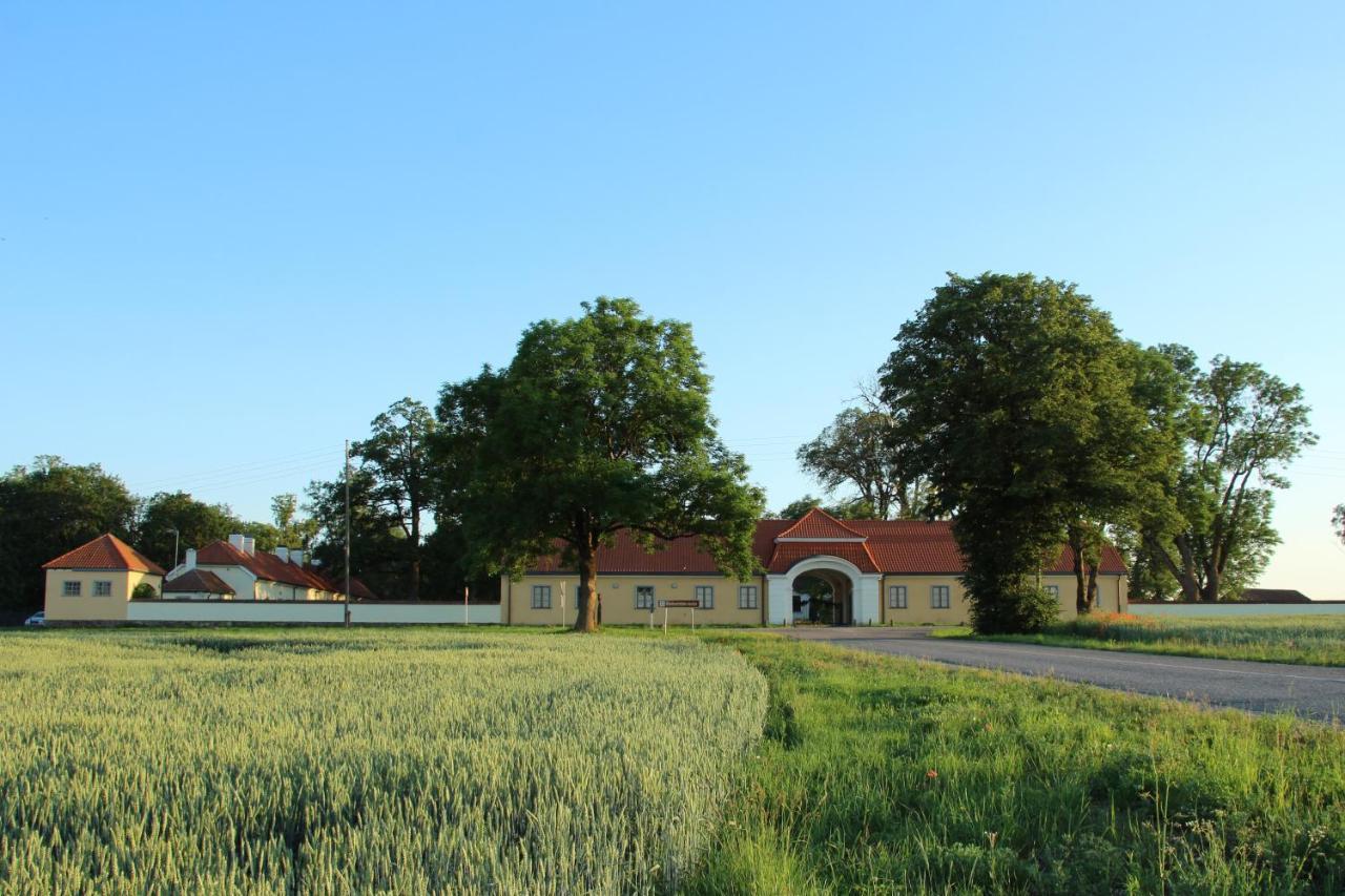 Hotel Blankenfeldes Muiza Tērvete Esterno foto
