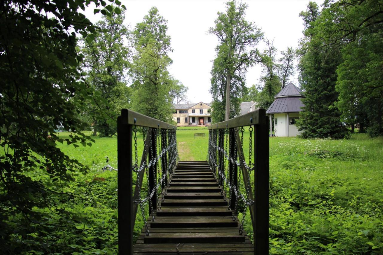Hotel Blankenfeldes Muiza Tērvete Esterno foto