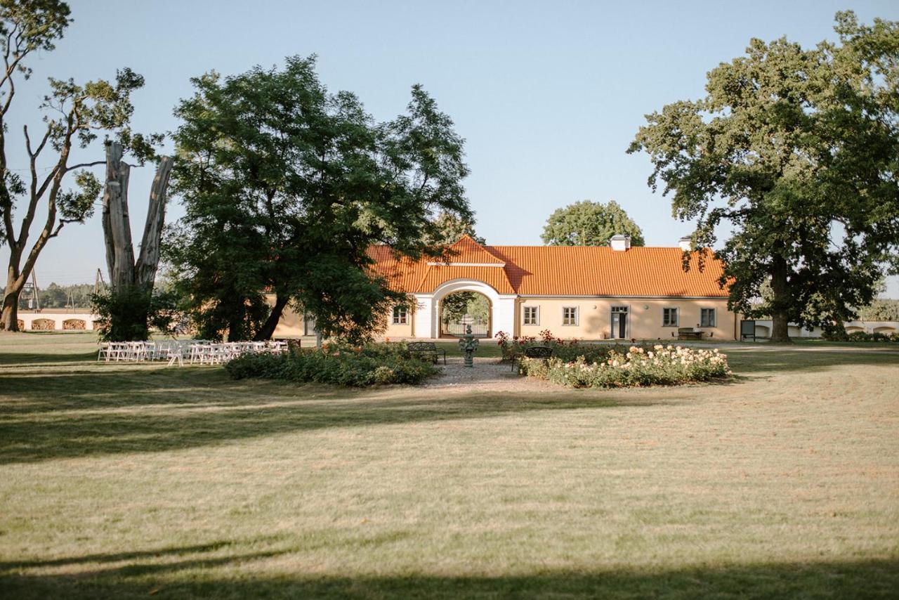 Hotel Blankenfeldes Muiza Tērvete Esterno foto