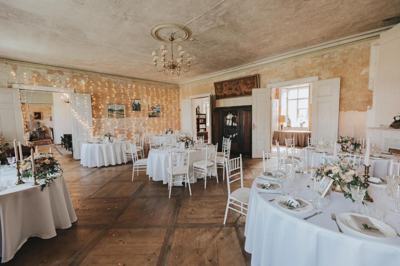 Hotel Blankenfeldes Muiza Tērvete Esterno foto