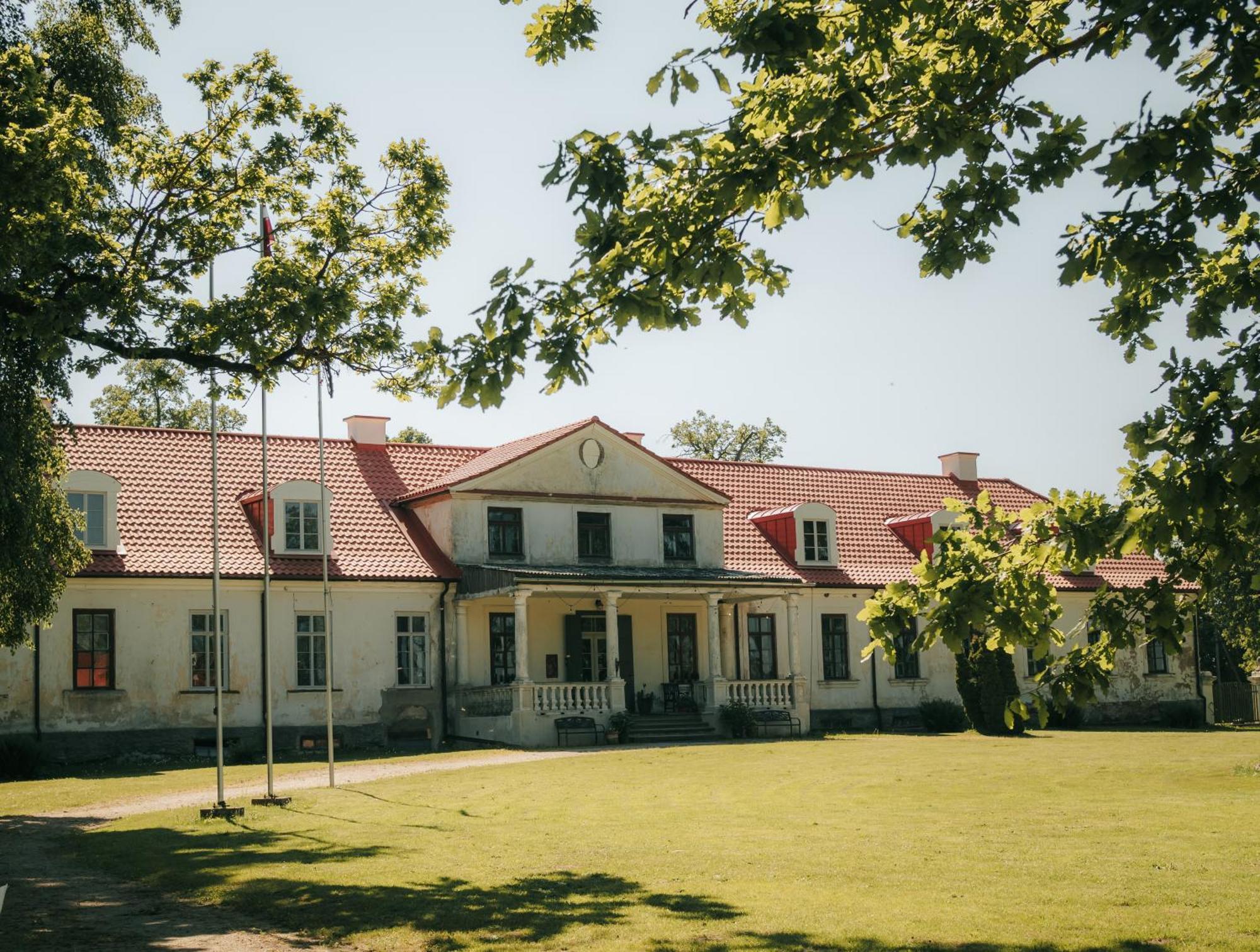 Hotel Blankenfeldes Muiza Tērvete Esterno foto