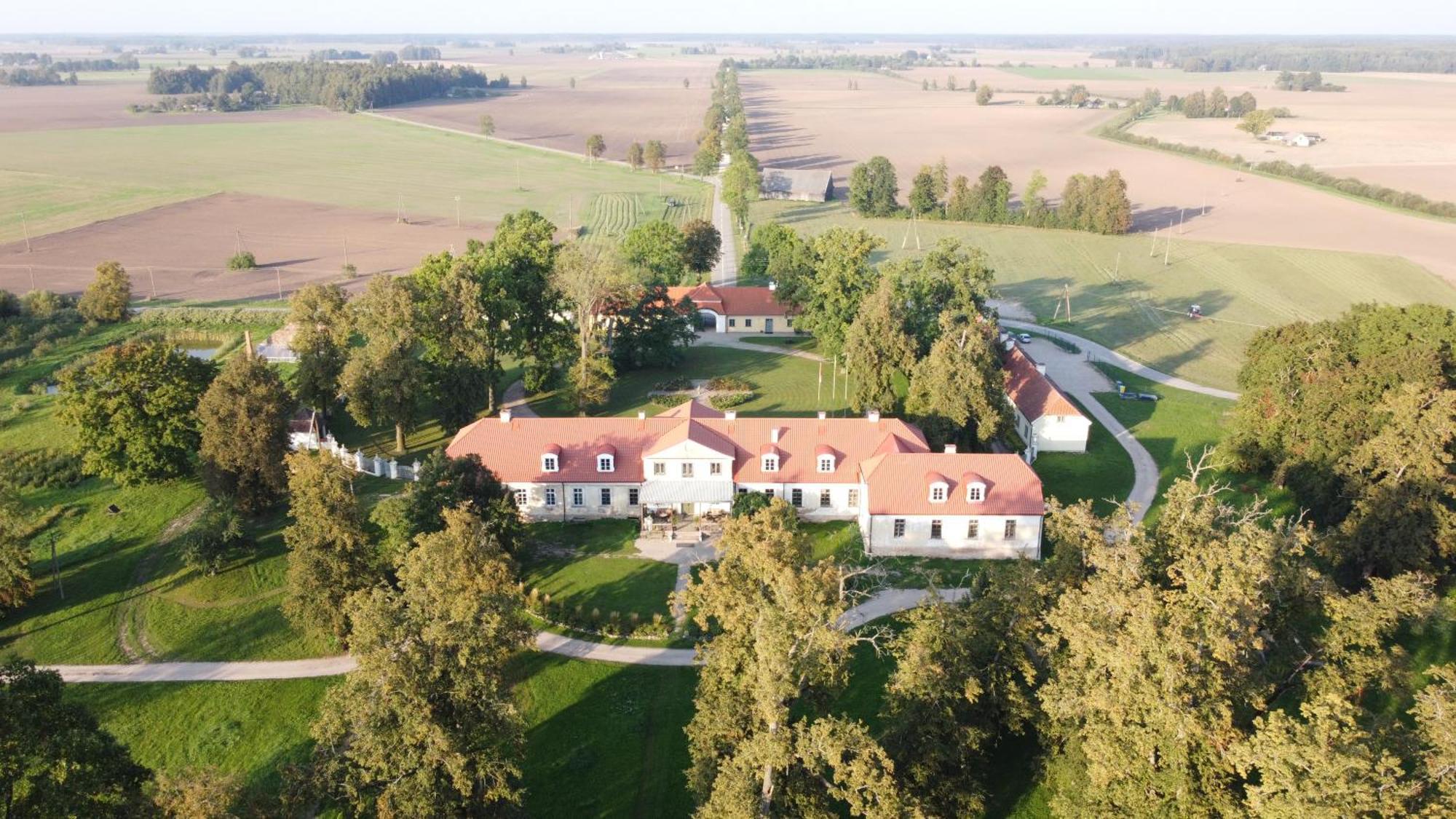 Hotel Blankenfeldes Muiza Tērvete Esterno foto